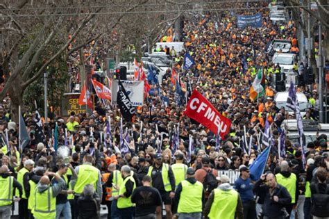 CFMEU rally as it happened: Adminstration .